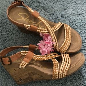 Skechers wedges Size 7
